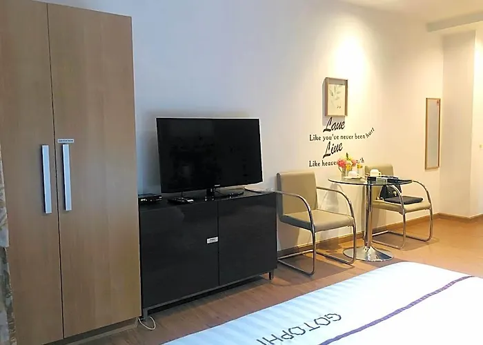 Gotophi Luxurious 5star Gramercy Makati 5918